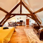 B&B D'hotes Domaine Les Grands Perons 3*