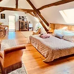 B&B D'hotes Domaine Les Grands Perons Hérisson