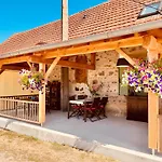 D'hotes Domaine Les Grands Perons 3* Hérisson