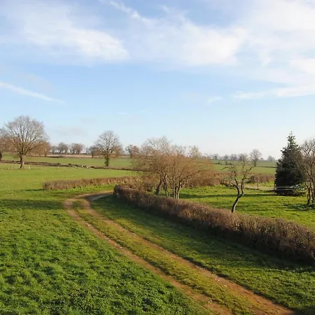 D'hotes Domaine Les Grands Perons 住宿加早餐酒店