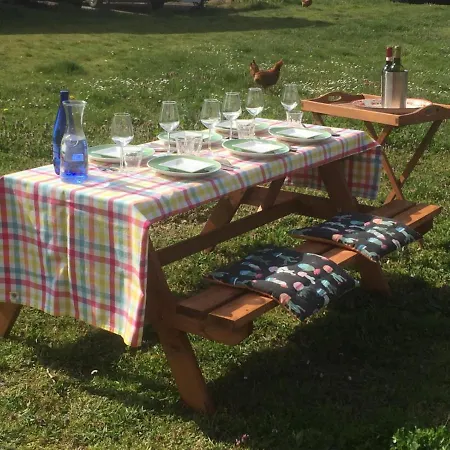 D'hotes Domaine Les Grands Perons 住宿加早餐酒店 Hérisson