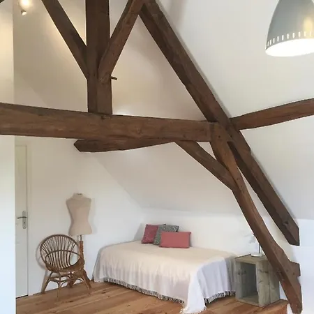 D'hotes Domaine Les Grands Perons 住宿加早餐酒店 Hérisson