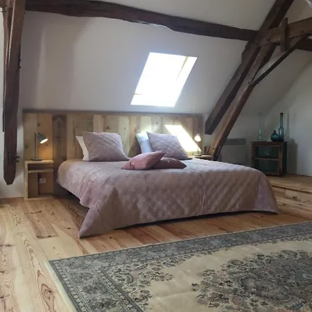 D'hotes Domaine Les Grands Perons Bed & Breakfast Herisson