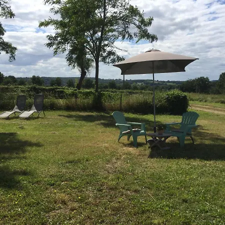 D'hotes Domaine Les Grands Perons 住宿加早餐酒店