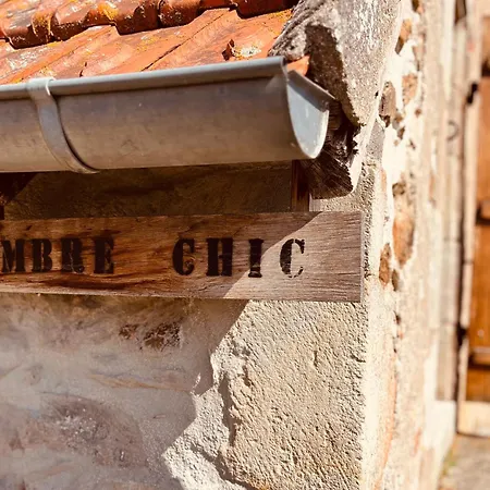 D'hotes Domaine Les Grands Perons 住宿加早餐酒店