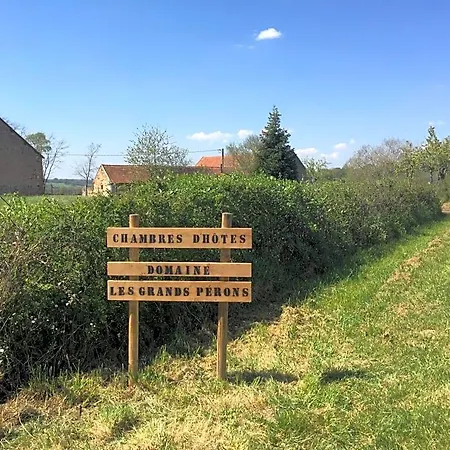 D'hotes Domaine Les Grands Perons Bed & Breakfast