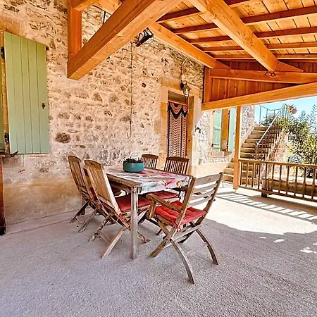D'hotes Domaine Les Grands Perons 3* Hérisson