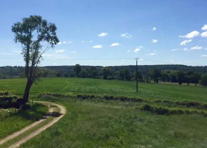 D'hotes Domaine Les Grands Perons 3*